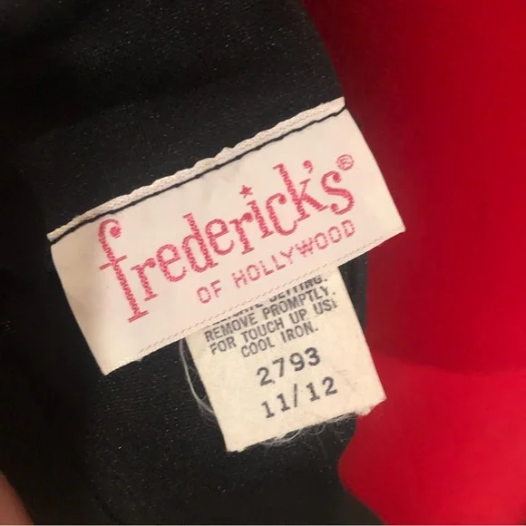 🎁 2 FOR $60 Vintage Frederick’s Of Hollywood Sequined Bust Full Length Slip - Picture 8 of 10
